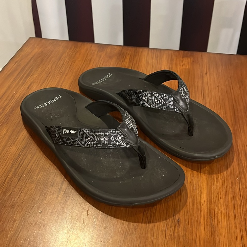Pendleton Carico Flip Flops Thongs Sandals Shoes Southwest black New Mens Sizes